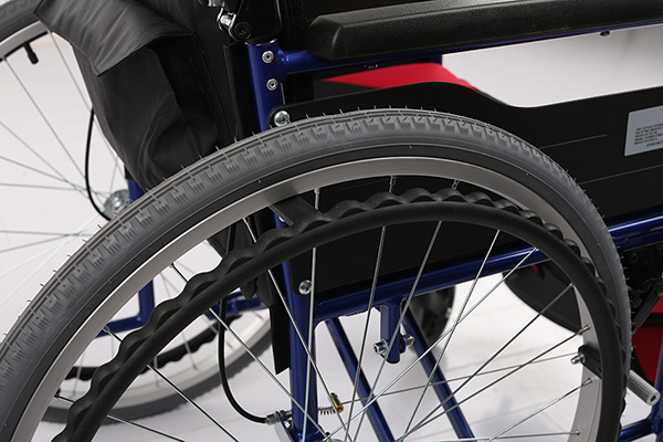 Precio de silla de ruedas manual de uso en el hogar muy popular